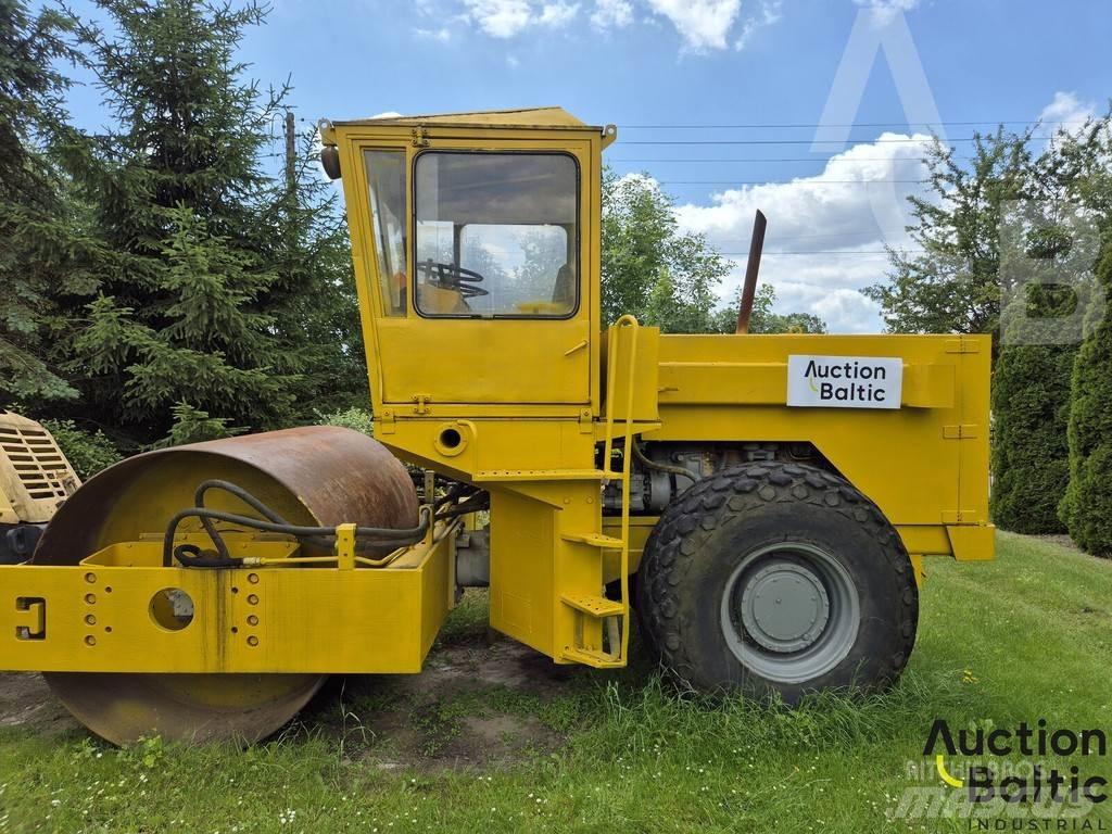 Stavostroj vv111 Rulli monotamburo