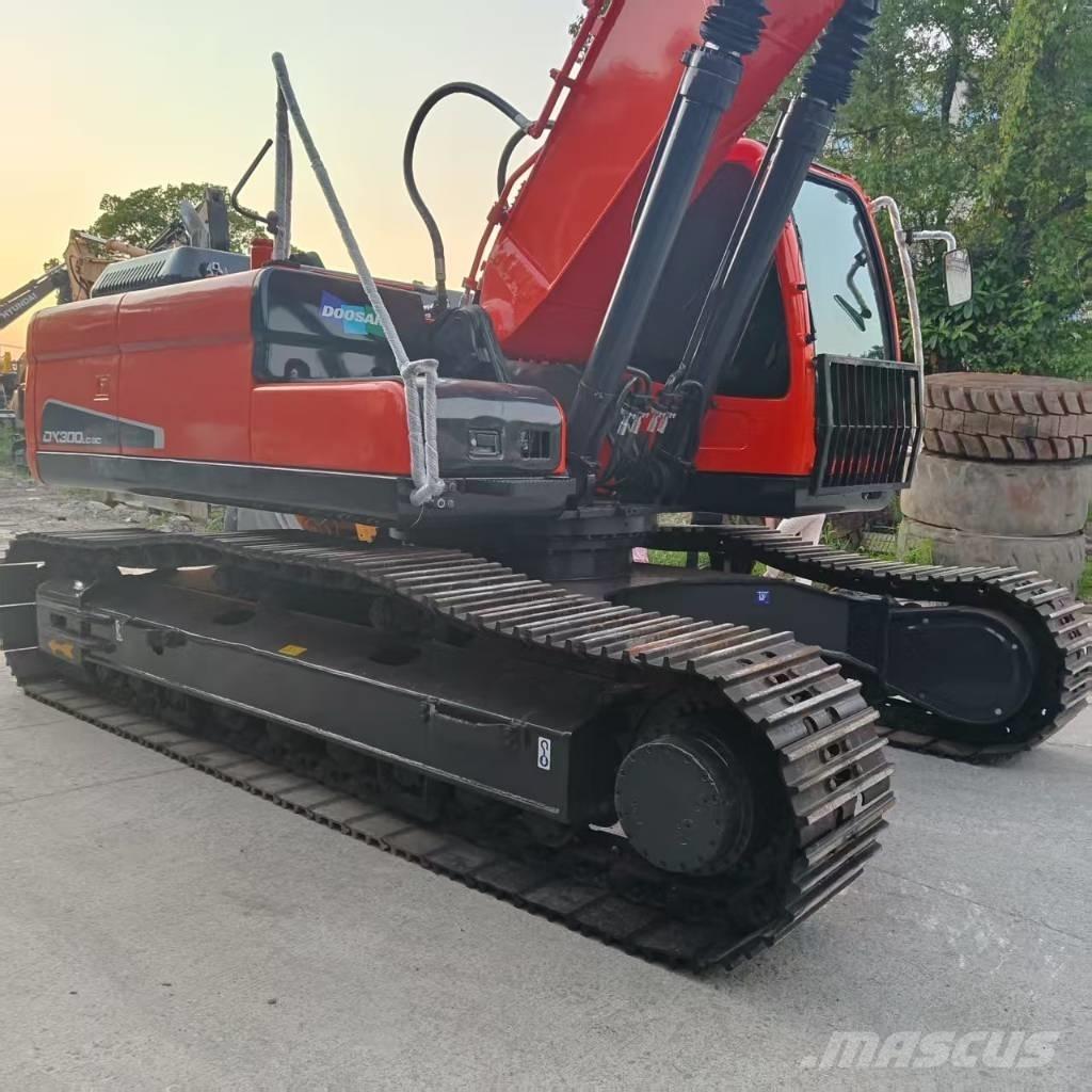 Doosan DX 300 Escavatori cingolati