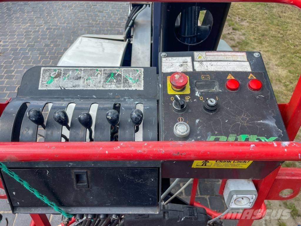 Niftylift 150 T Piattaforme aeree su rimorchio