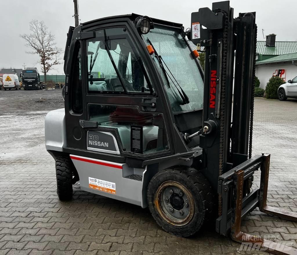 Nissan UG1D2A30LQ Carrelli elevatori GPL