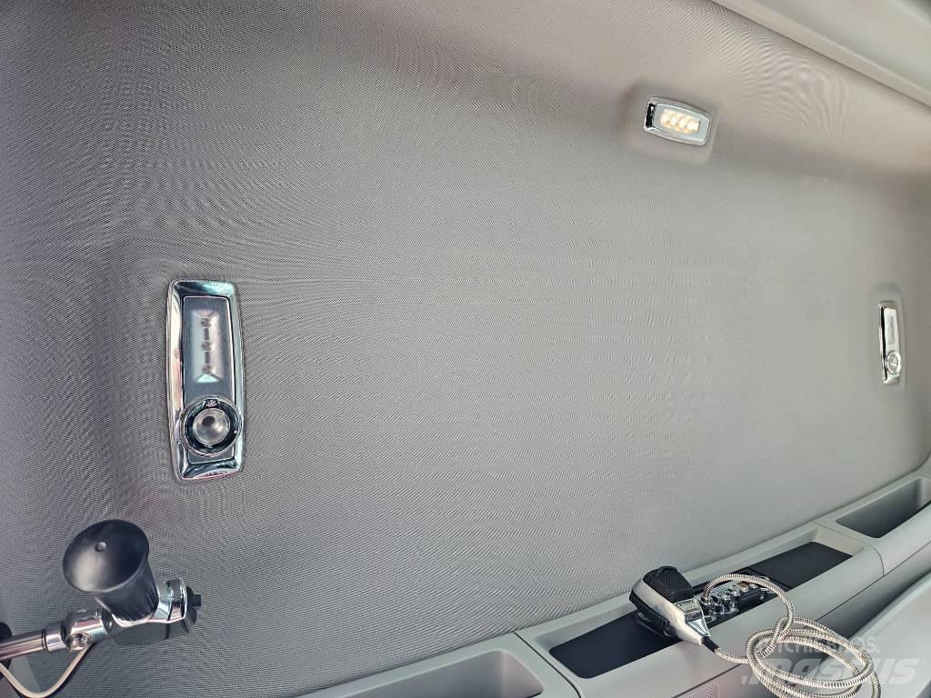 Kenworth W 990 Motrici e Trattori Stradali