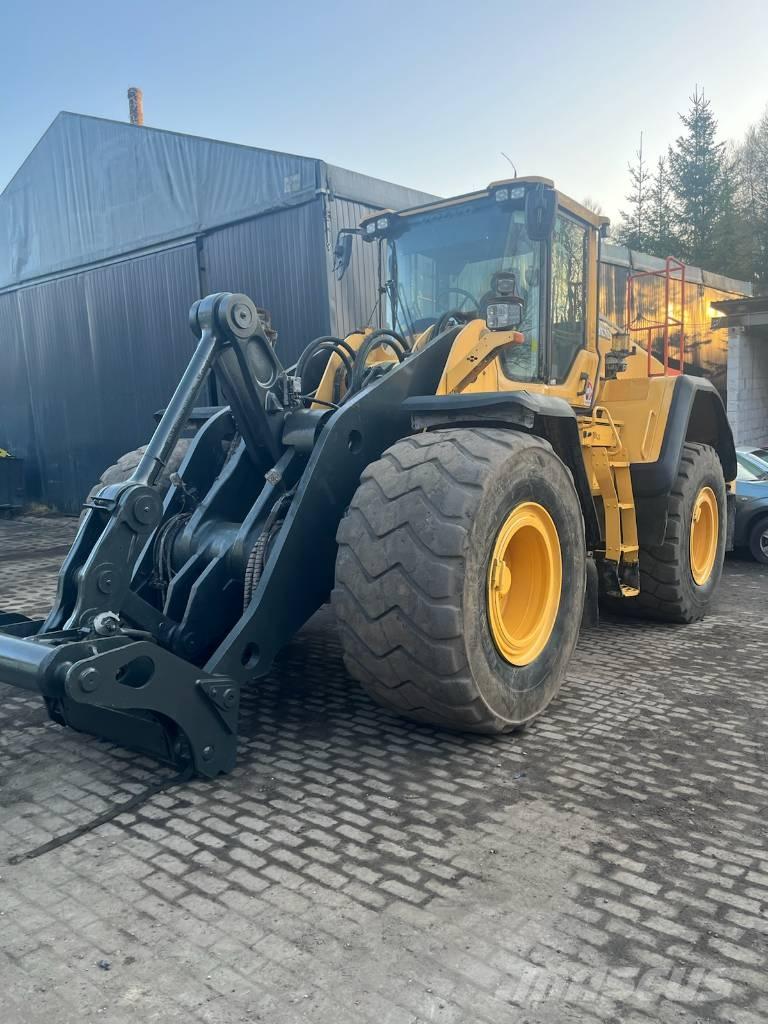 Volvo L 180 H Pale gommate