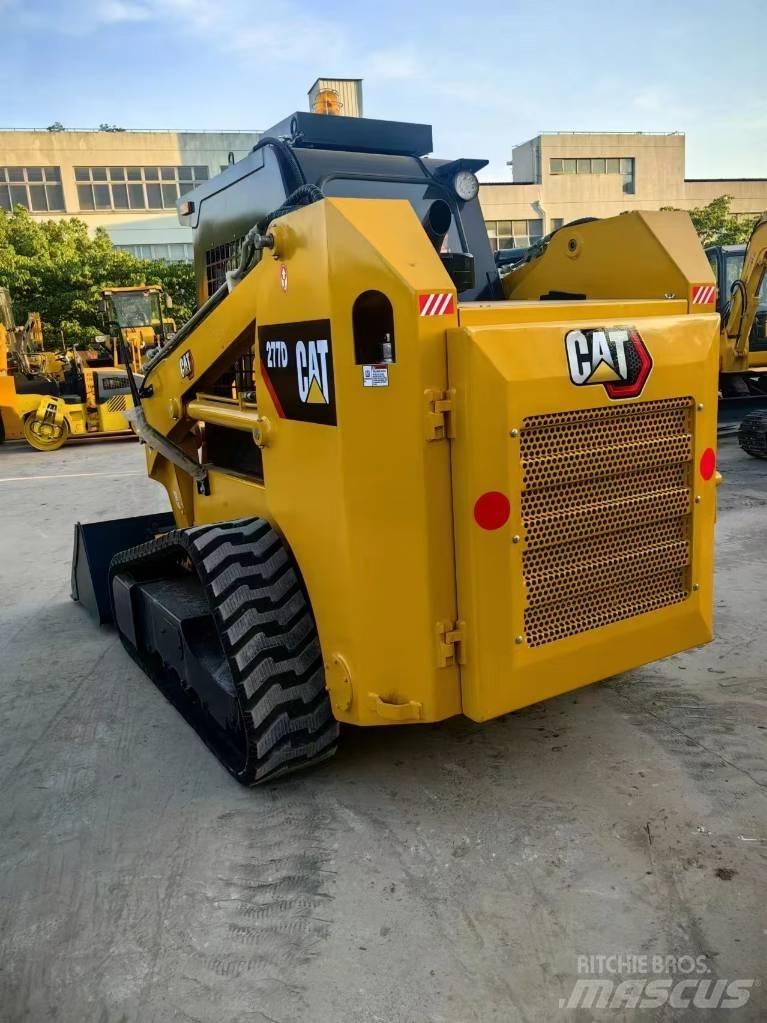 CAT 277 D Mini Pale Gommate
