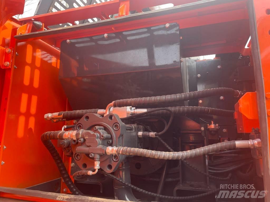 Doosan DX 225LC-9C Escavatori cingolati