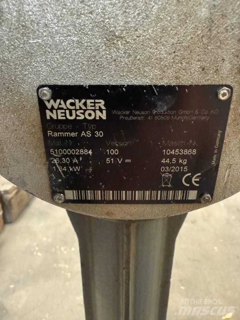 Wacker Neuson AS30e Vibrocostipatore verticale