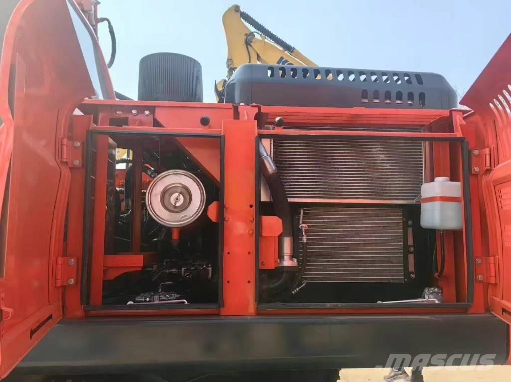 Doosan 225LC-9C Escavatori cingolati