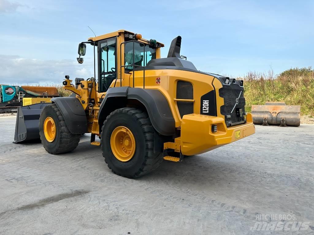 Volvo L 120 H Pale gommate