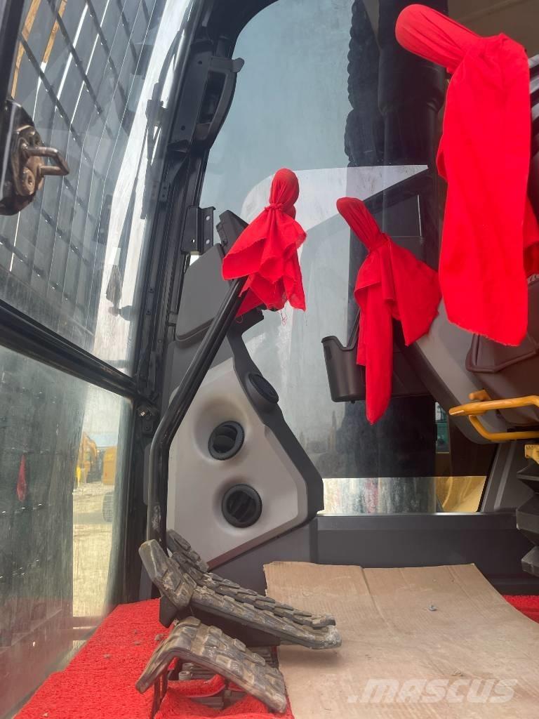 CAT 323GC Escavatori cingolati