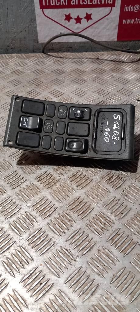 Scania 94 D.   1441862 Cabine e interni