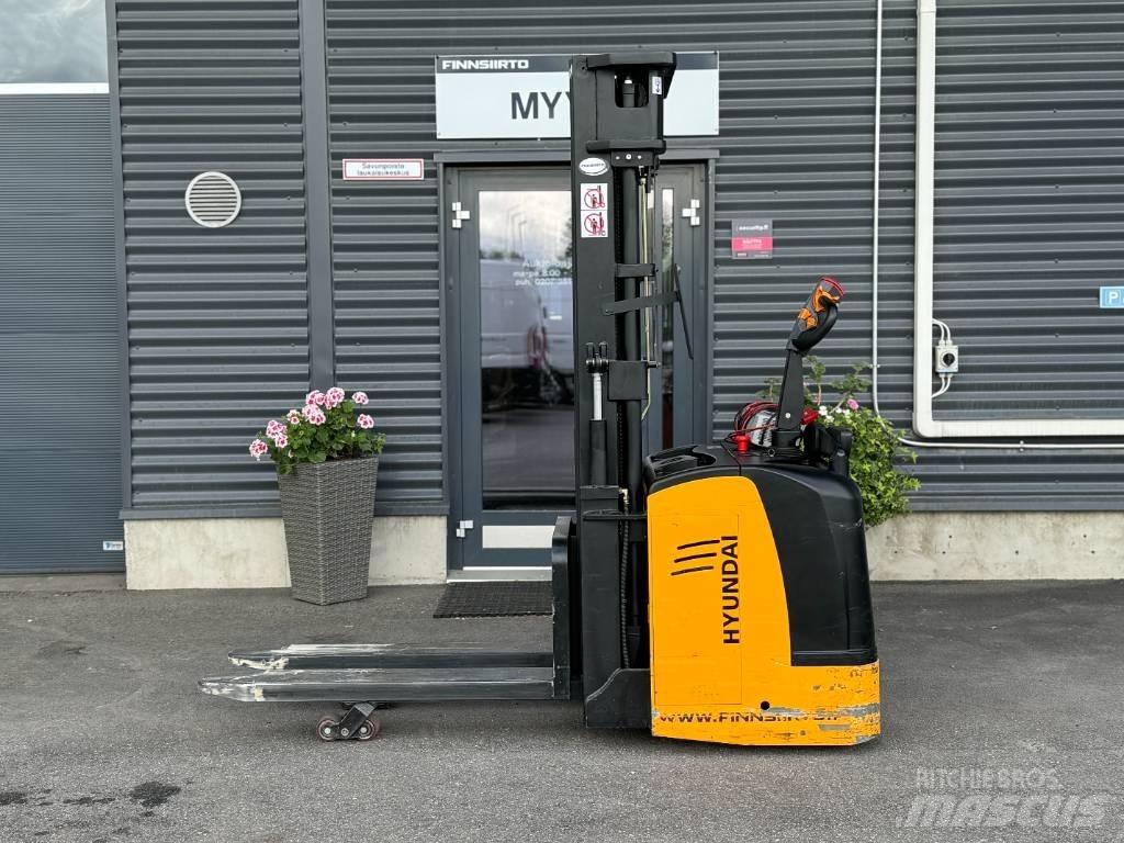 Hyundai 15ESR Carelli stoccatori  automatici-usati