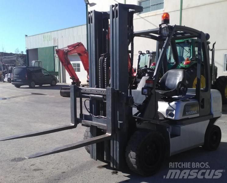 Nissan FGD02A30Q Carrelli elevatori diesel