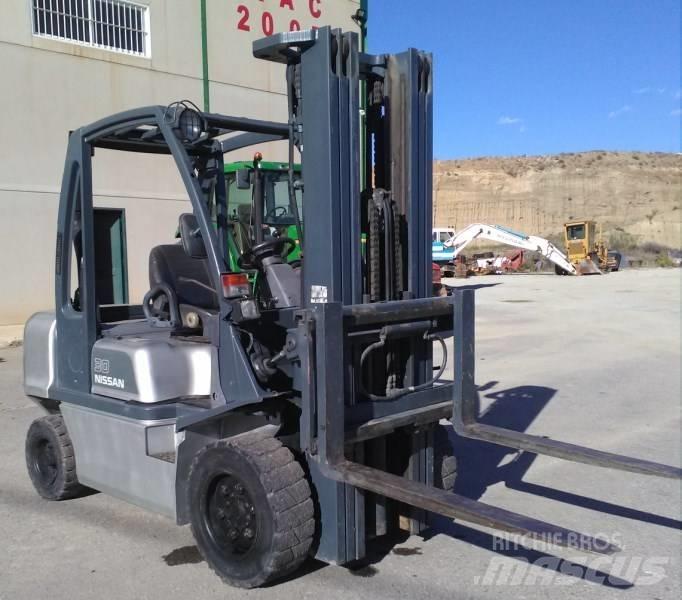 Nissan FGD02A30Q Carrelli elevatori diesel