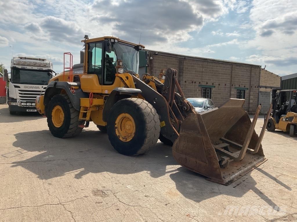 Volvo L110H Pale gommate