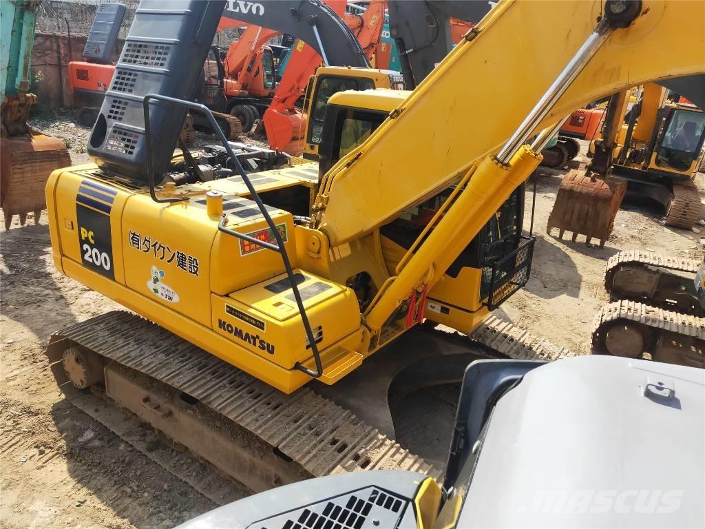 Komatsu PC200-7 Escavatori cingolati