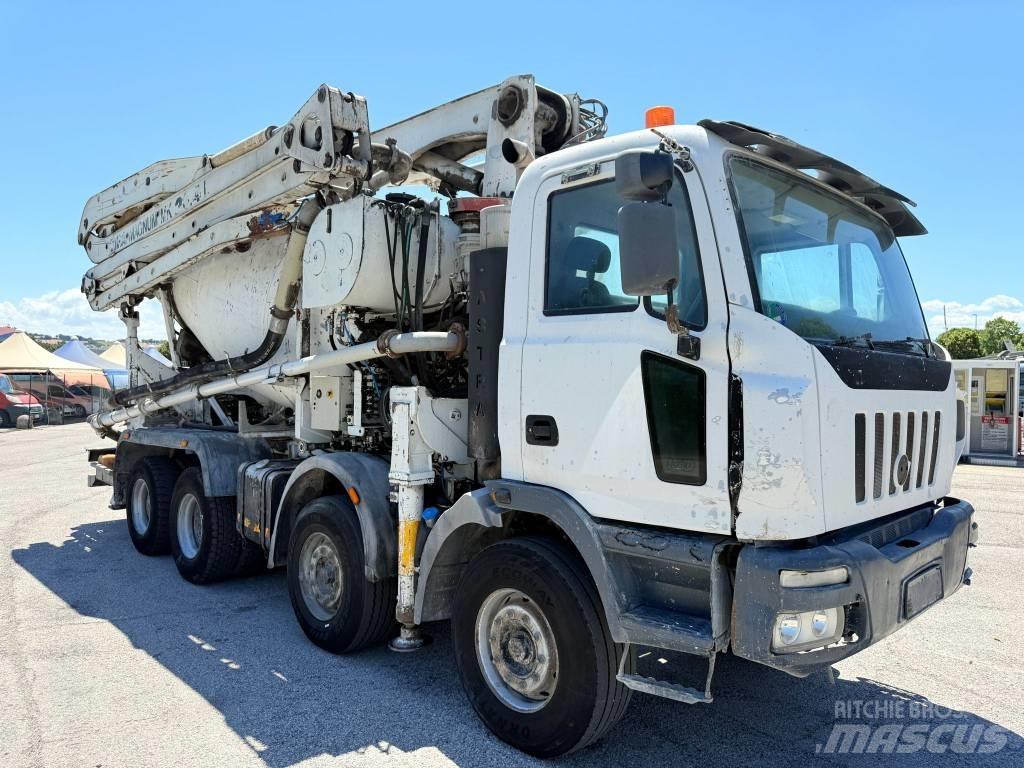 Astra Betonpompa Betoniere
