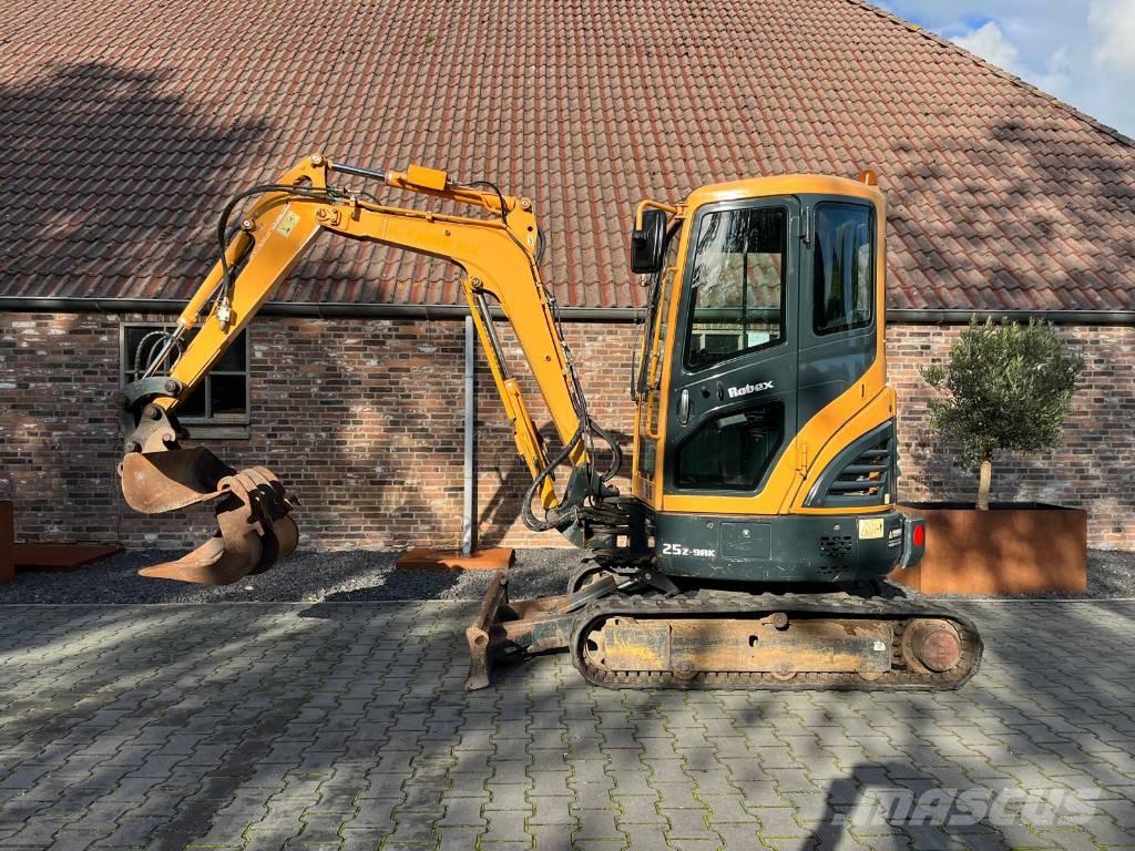 Hyundai R25Z-9 AK Escavatori cingolati
