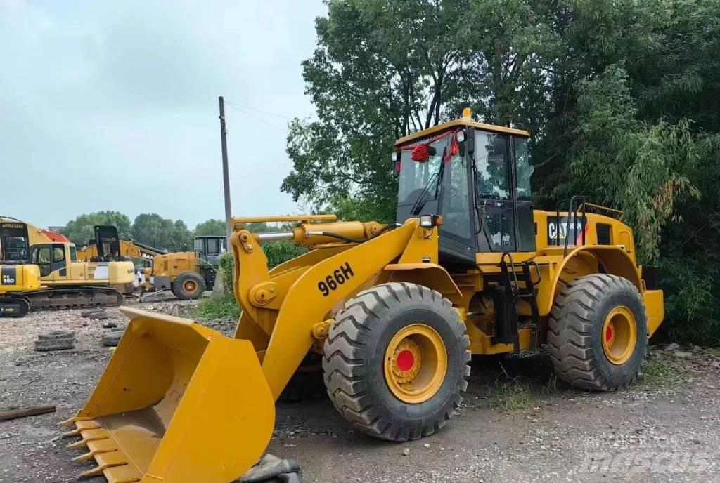 CAT 966 H Pale gommate