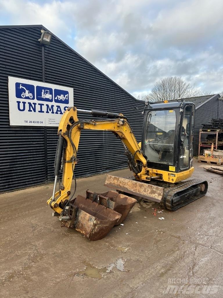 CAT 302.7DCR Miniescavatori