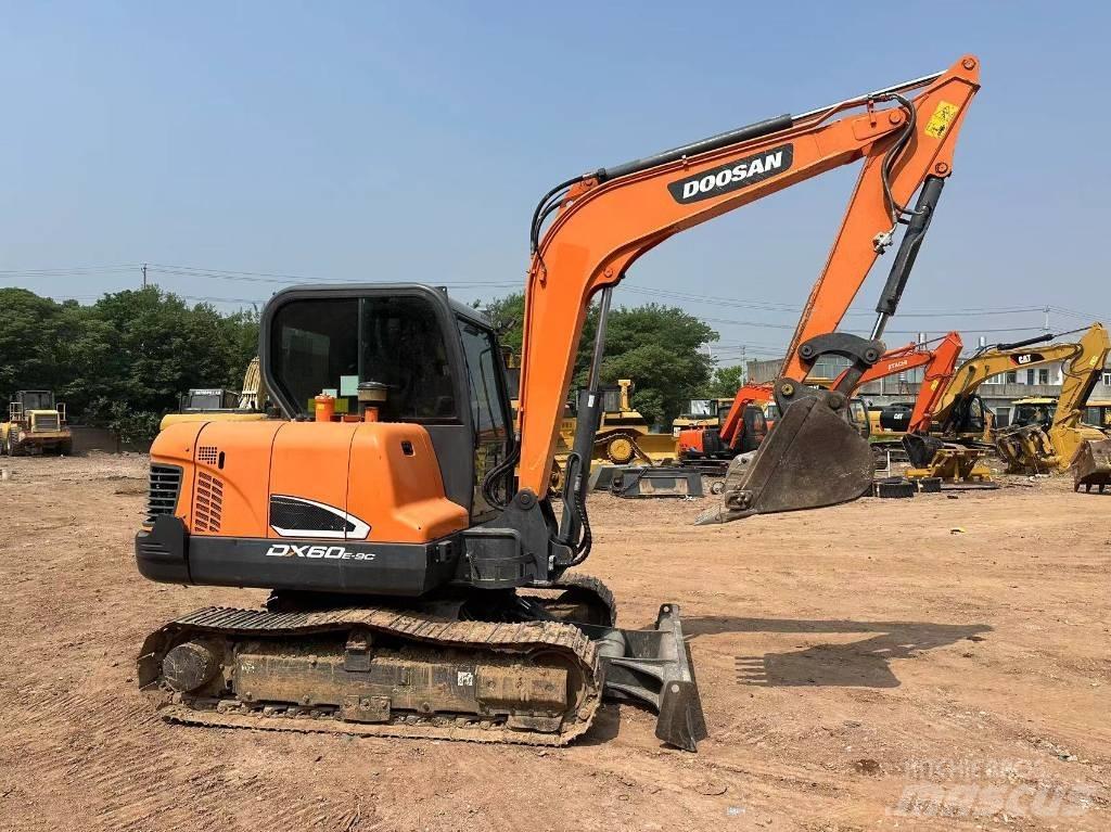 Doosan DX 60 Escavatori cingolati