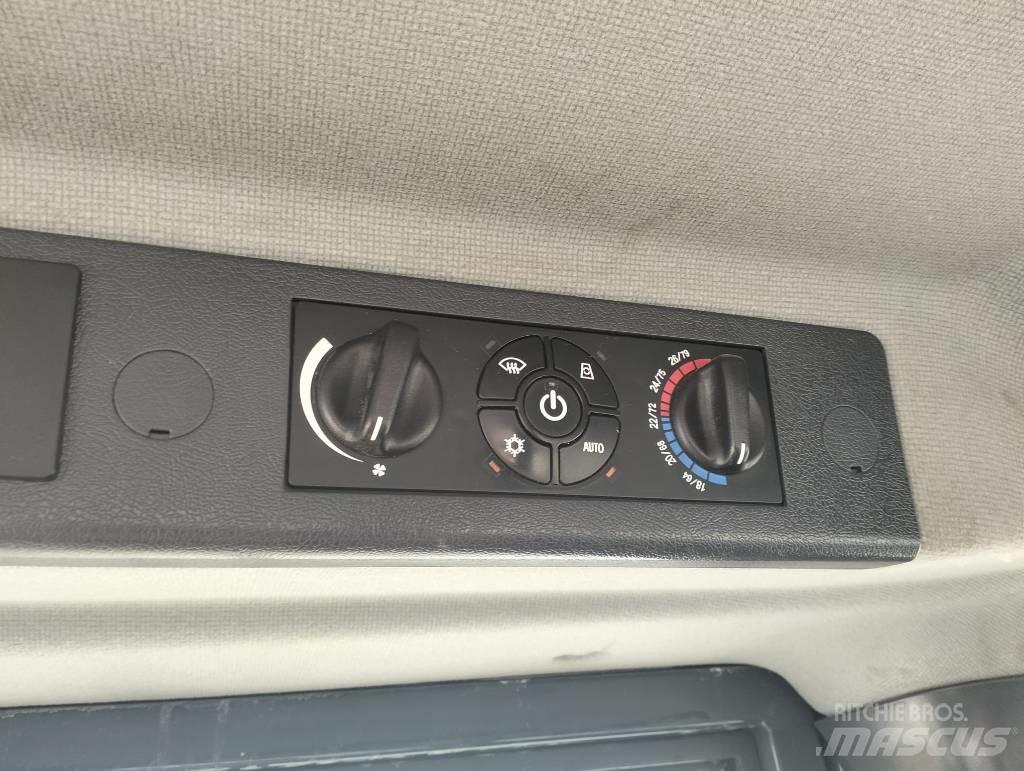 Hyundai HL955XT Pale gommate