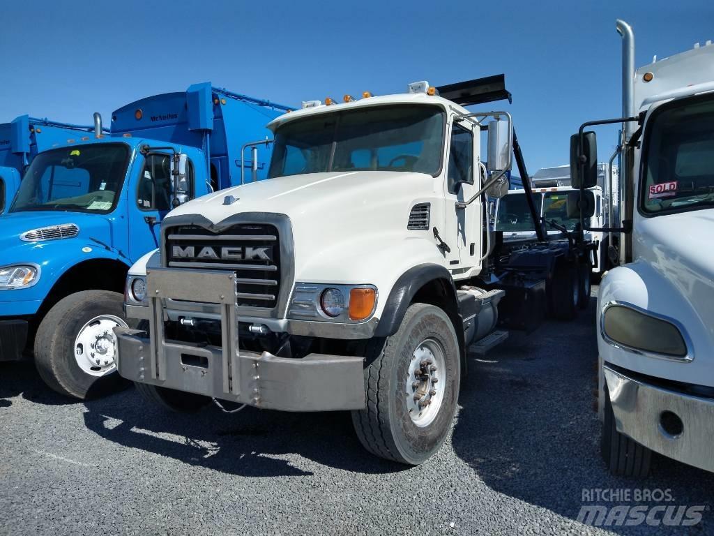 Mack GRANITE CV713 Camion dei rifiuti