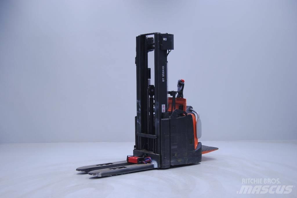 Toyota SPE140L Transpallet uomo a terra
