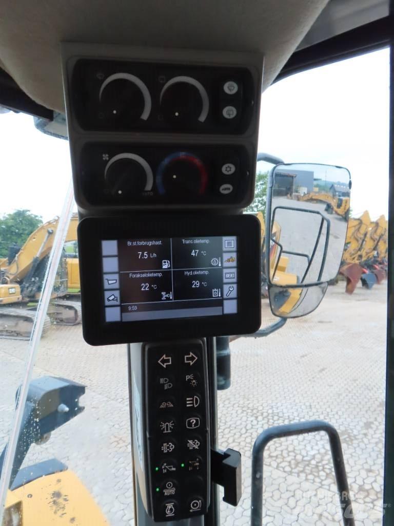 CAT 972 MXE Pale gommate