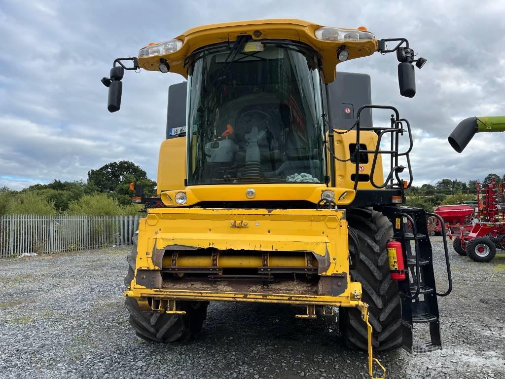 New Holland CX 8070 Mietitrebbiatrici
