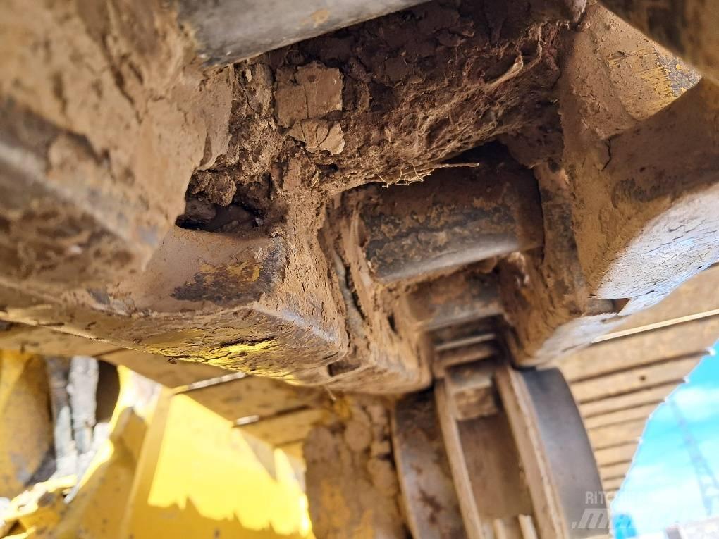 Komatsu D61PXI-24E0 Dozer cingolati