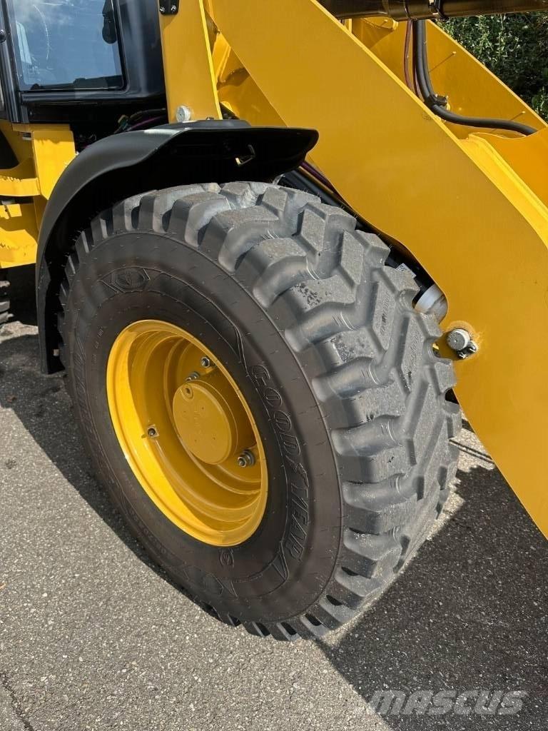 CAT 908 Pale gommate