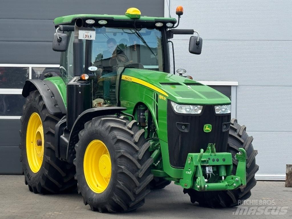 John Deere 8310 R Trattori