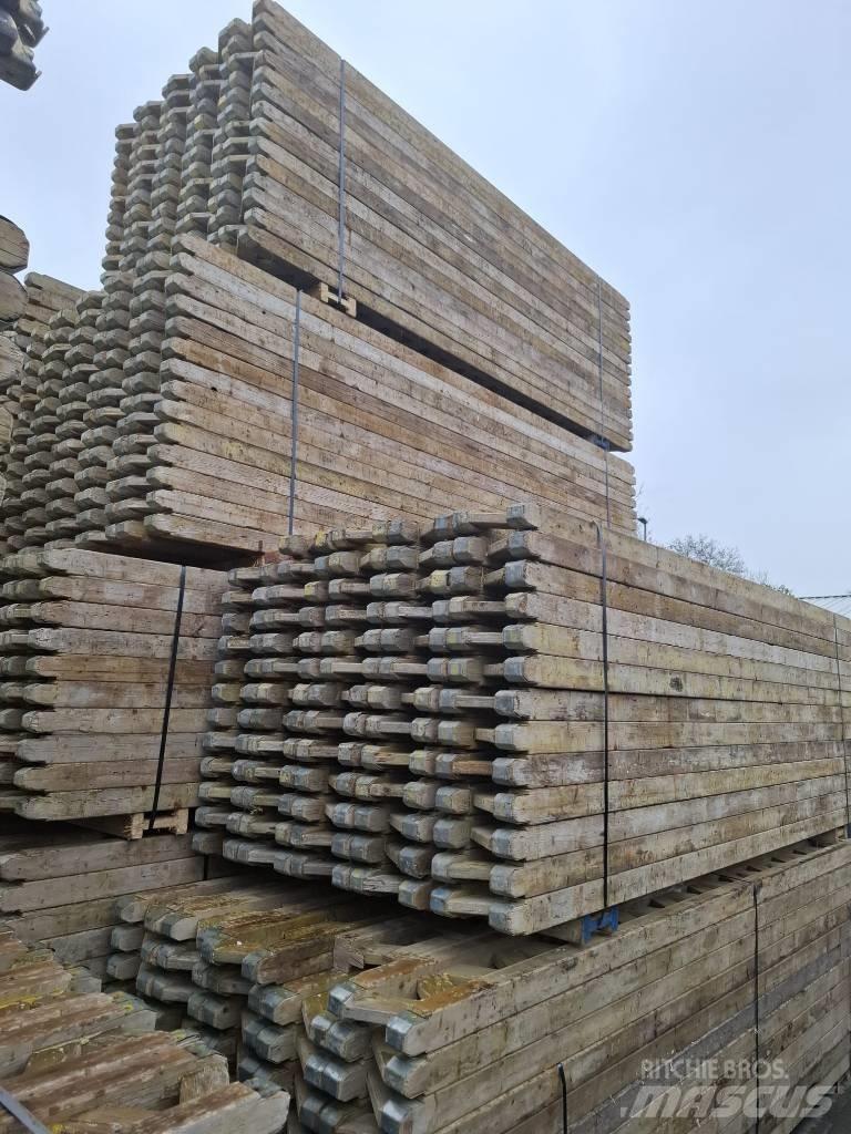 Peri GT24 Träger Casseforme