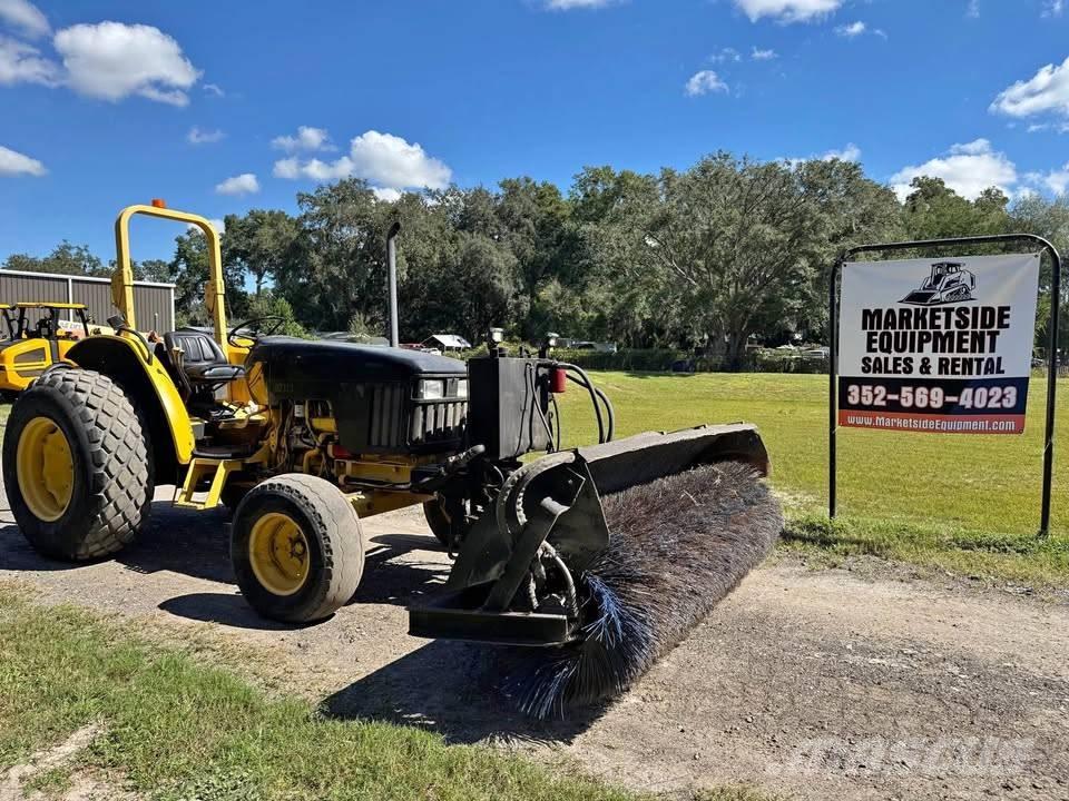John Deere 5320 Trattori