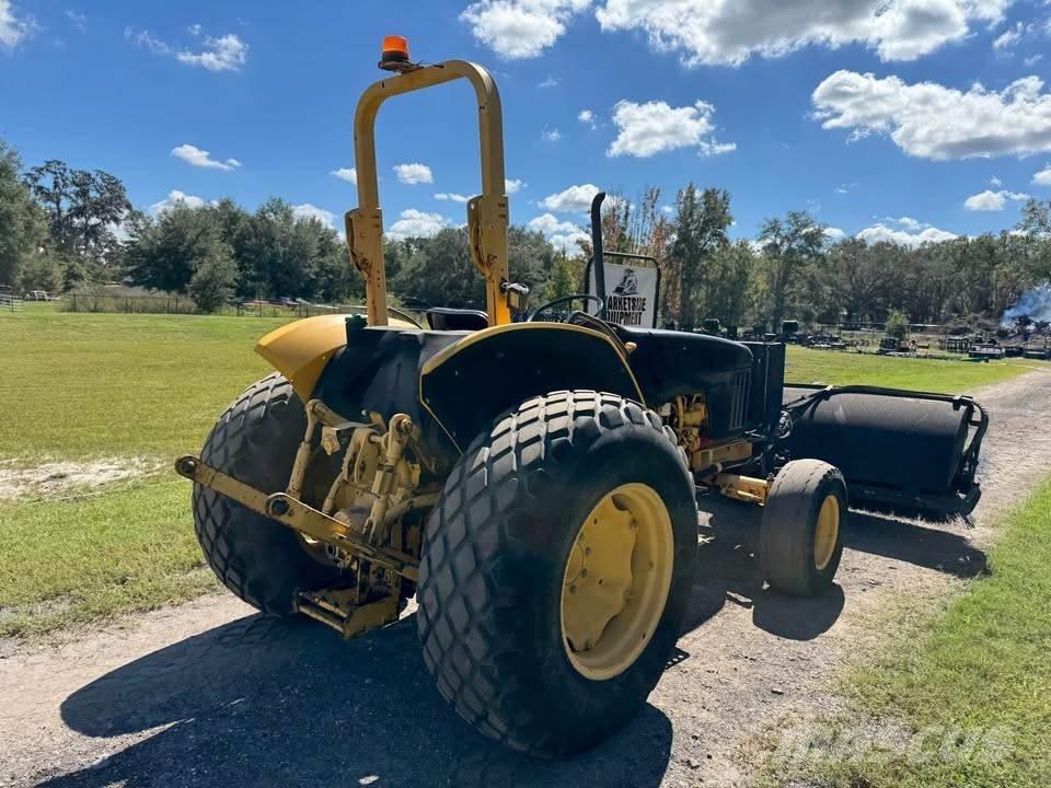 John Deere 5320 Trattori