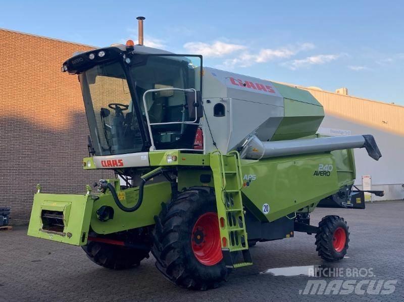 CLAAS AVERO 240 Mietitrebbiatrici