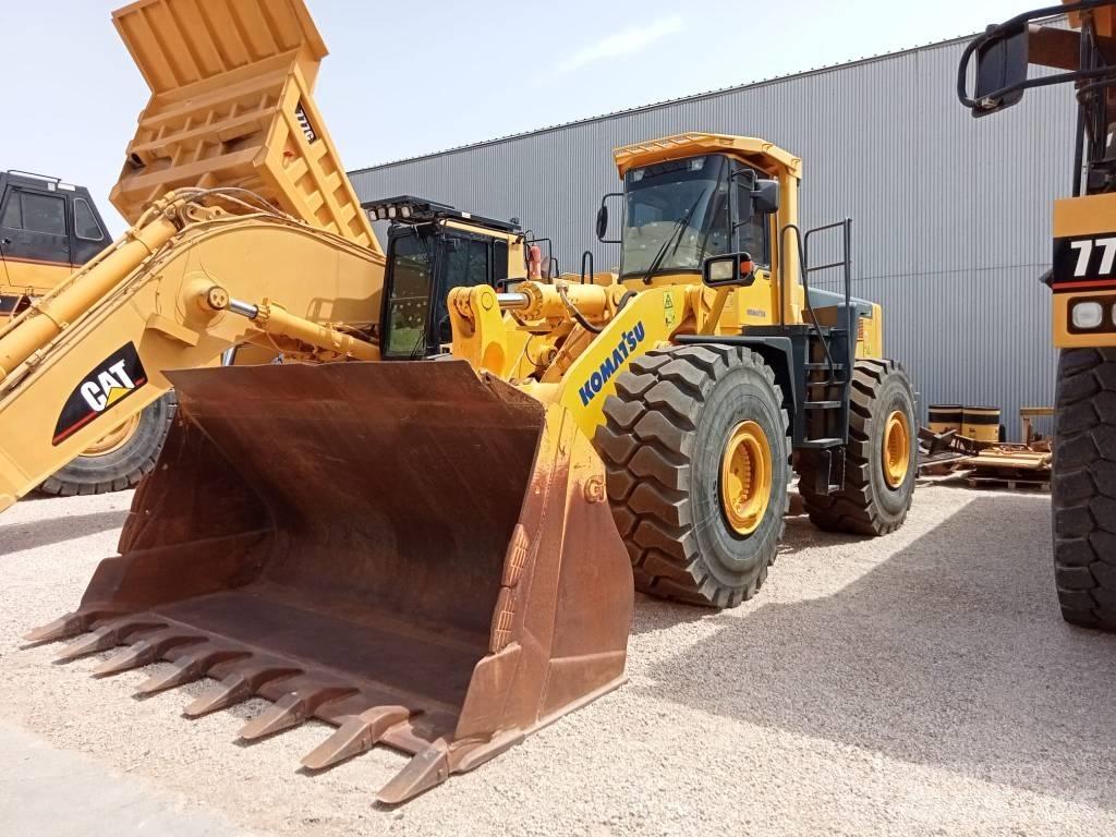 Komatsu WA500-3 Pale gommate