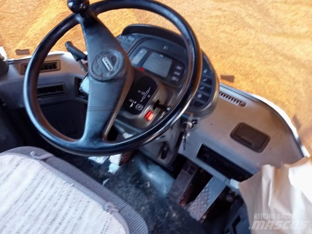 Komatsu WA500-3 Pale gommate