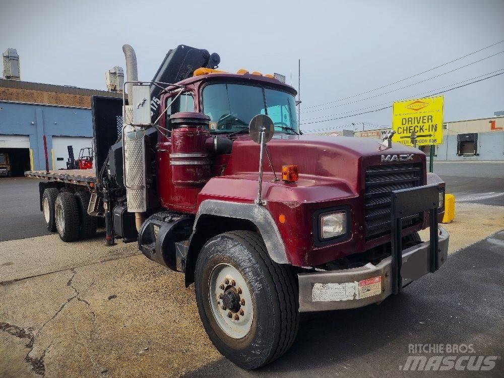 Mack RD 690 S Autogru