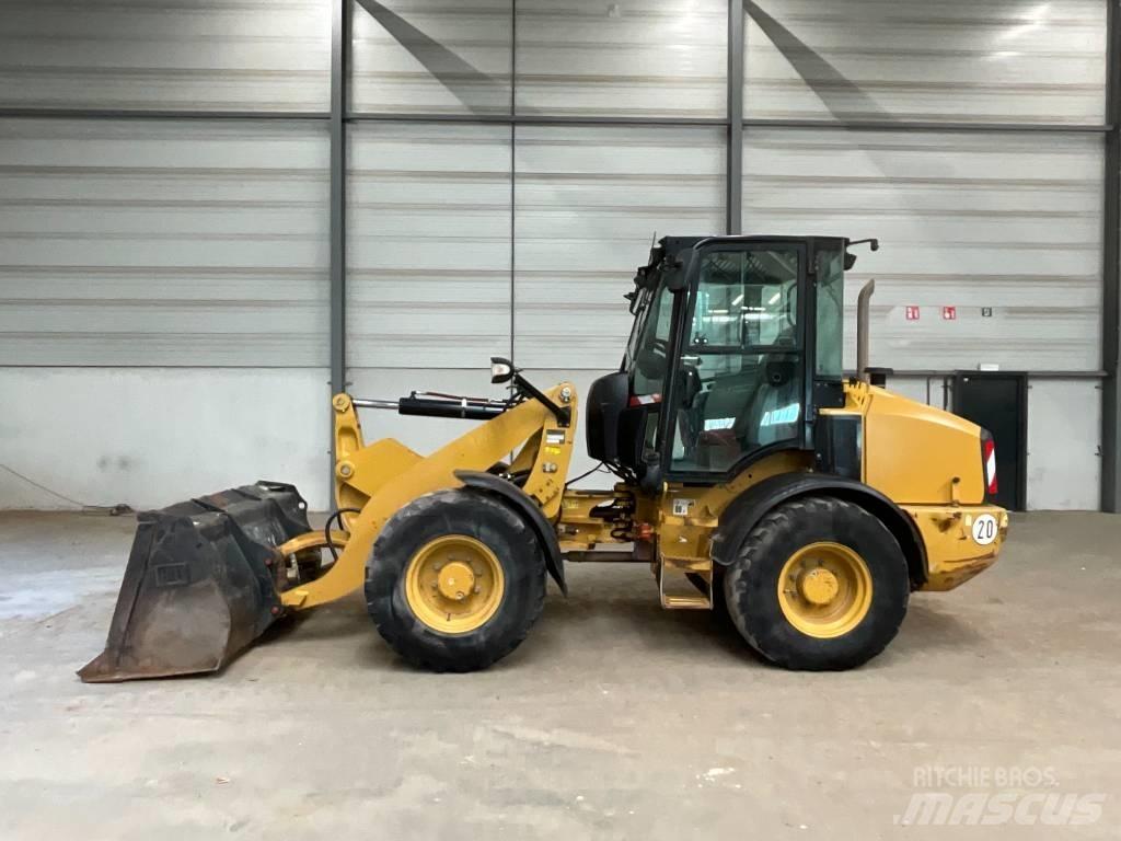 CAT 908 M Pale gommate