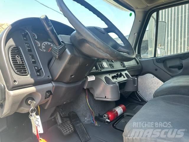 Freightliner M2 Carroattrezzi