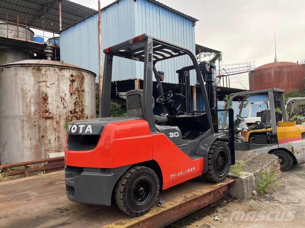 Toyota FD 30 Carrelli elevatori diesel