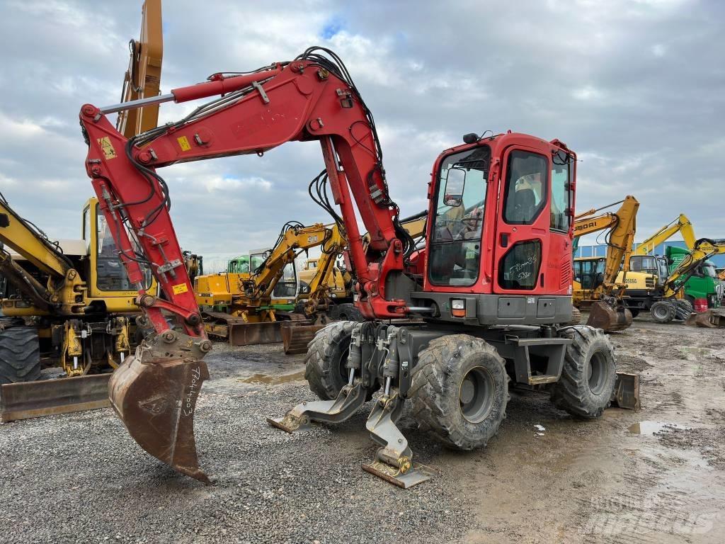 Komatsu PW98MR-8 Escavatori gommati