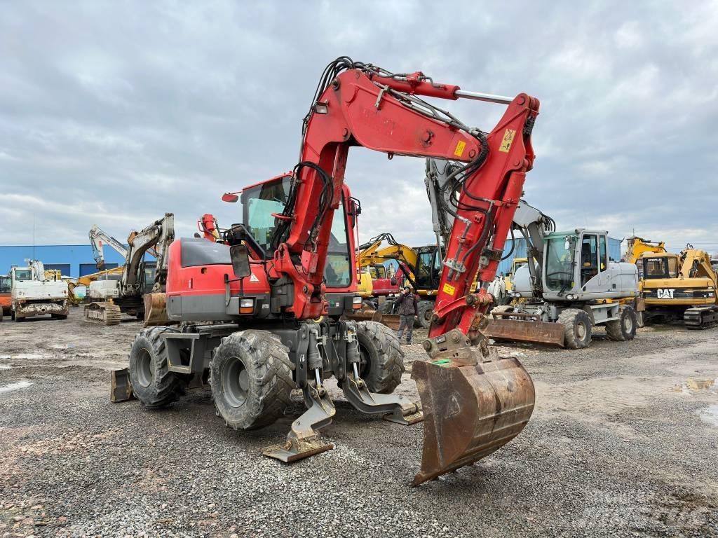 Komatsu PW98MR-8 Escavatori gommati