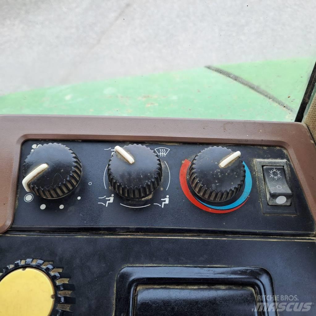 John Deere 7700 Trattori