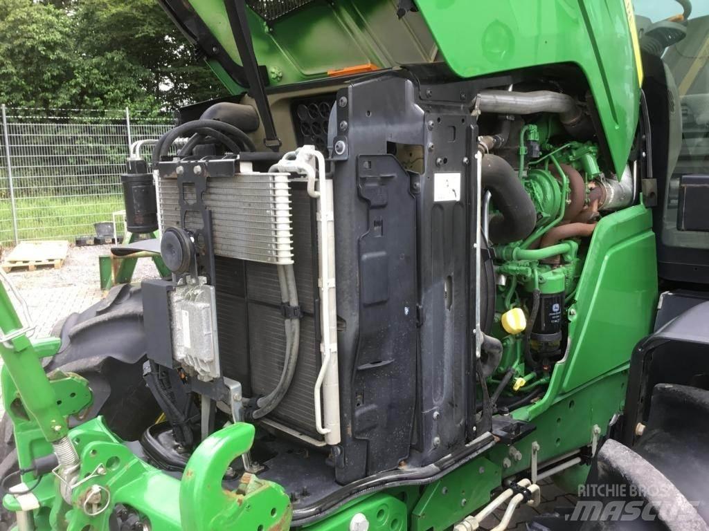 John Deere 6130R Trattori