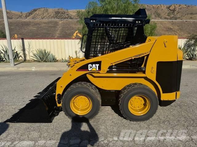 CAT 248 B Mini Pale Gommate