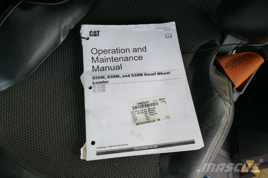 CAT 926M Pale gommate