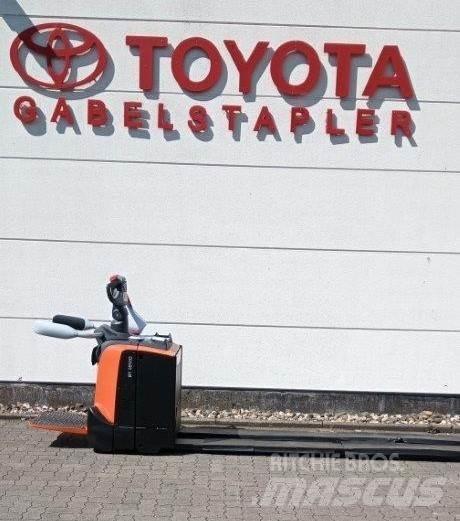 Toyota LPE 250 Transpallet manuale
