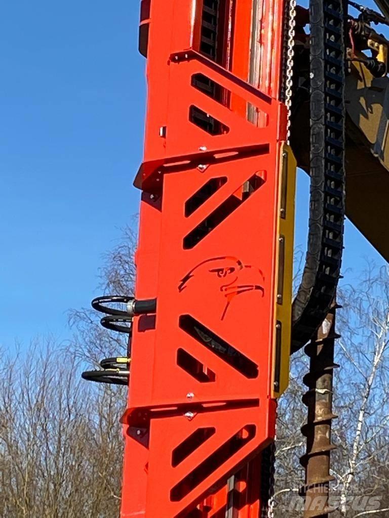 Adler Boormast Escavatori gommati