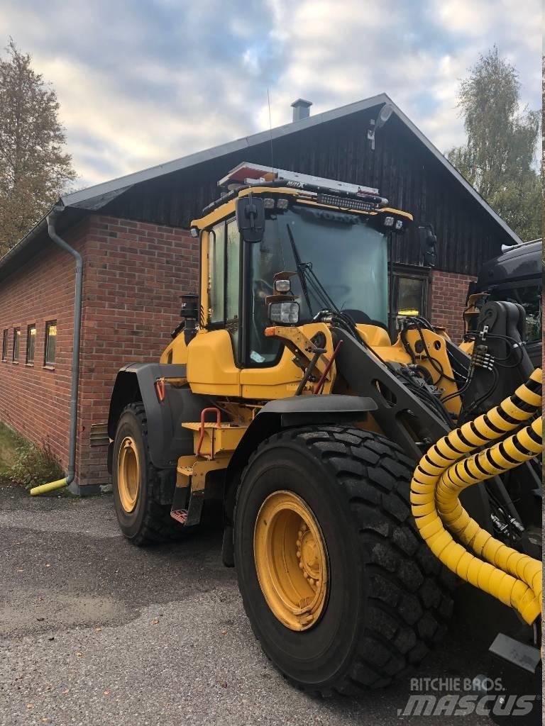 Volvo L90H Pale gommate
